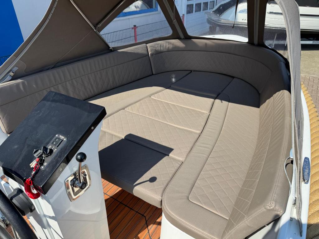 Maxima 600 met Honda 20pk