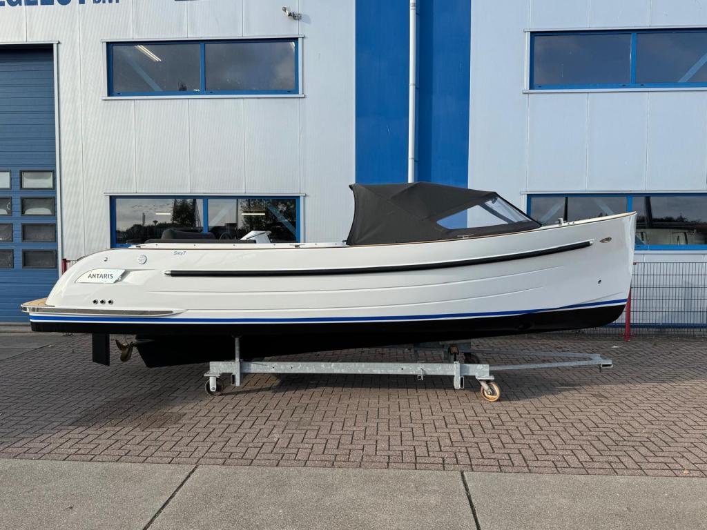 Antaris Sixty7 met Vetus 42 pk