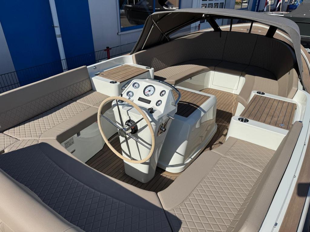 Antaris Sixty7 met Vetus 42 pk