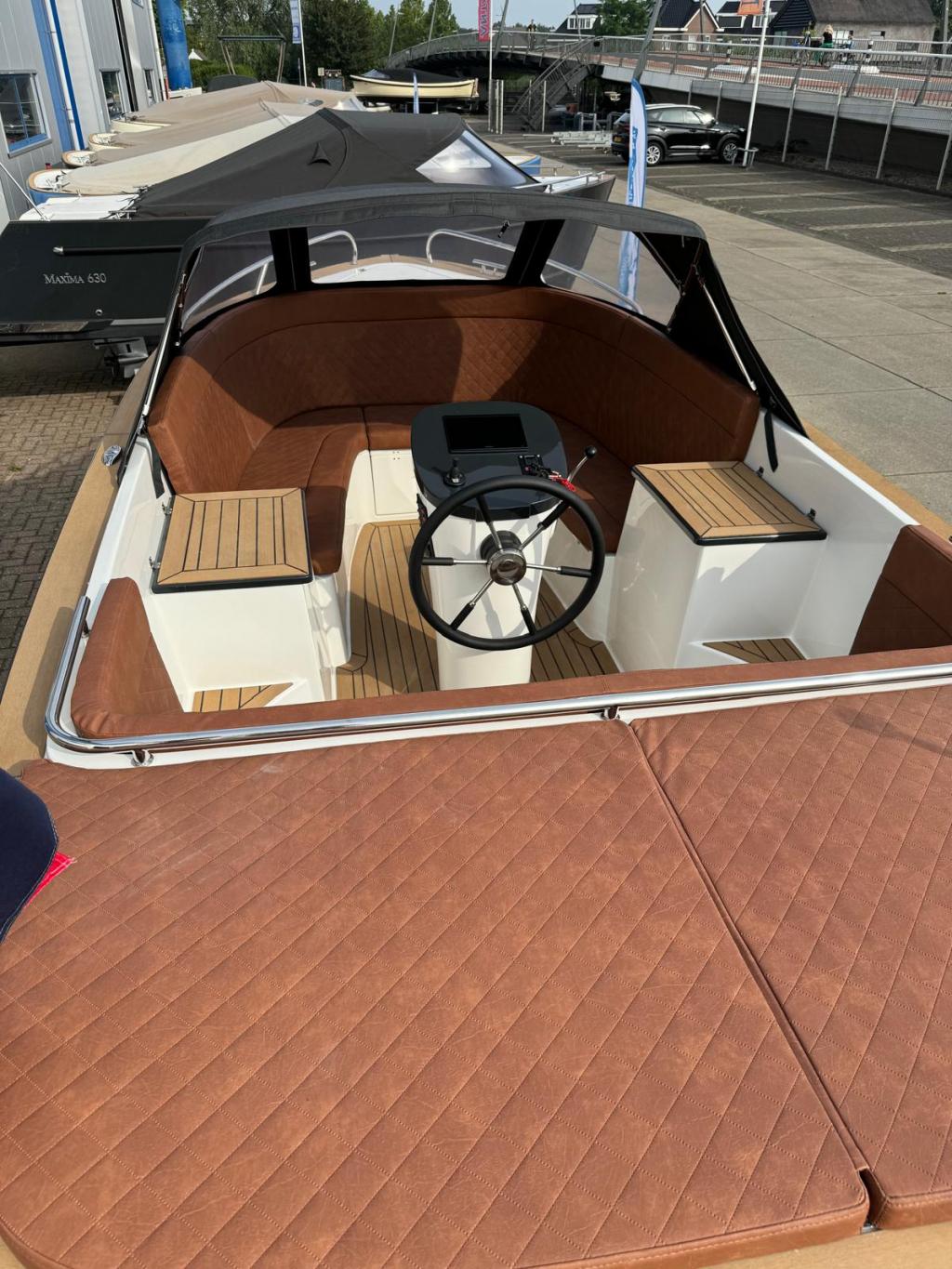 Maxima 620 MC Retro met Honda 60pk (Demonstratiemodel)