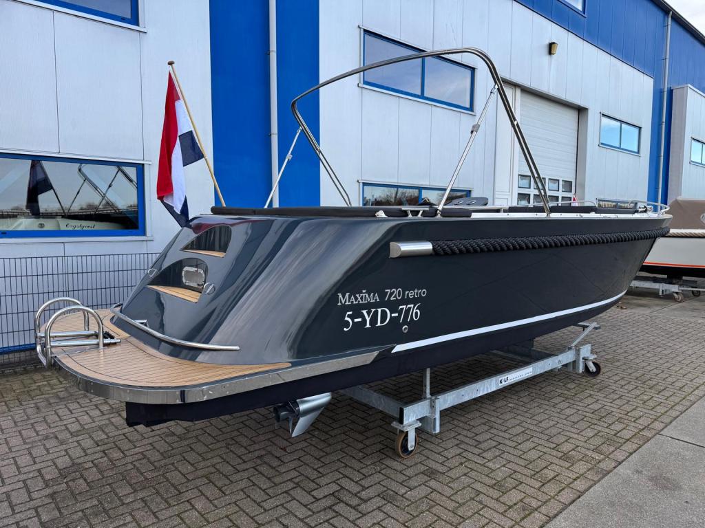 Maxima 720 met Honda 135 pk