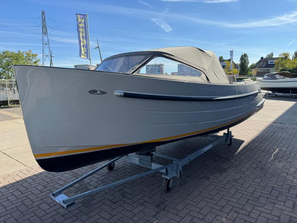 Antaris Sixty7 met Vetus 42 pk