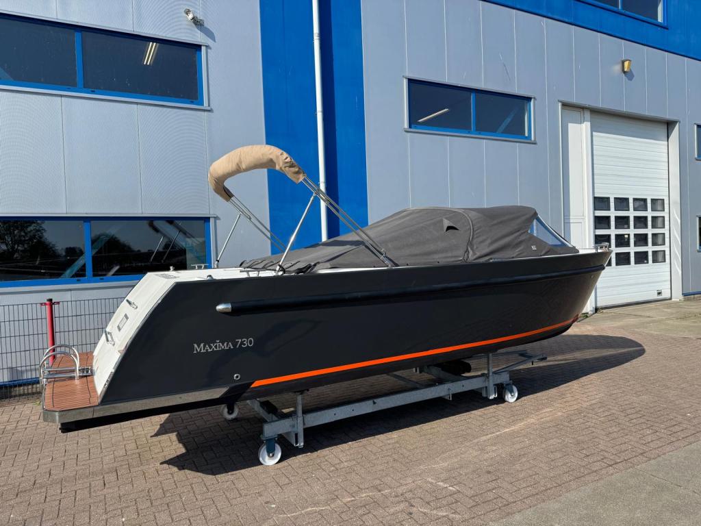 Maxima 730 met Honda 30pk