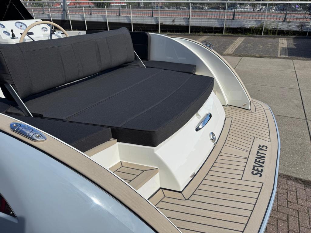 Antaris Seventy5 met Vetus 52pk