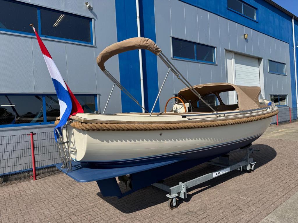 Makma Vlet met Yanmar 27pk