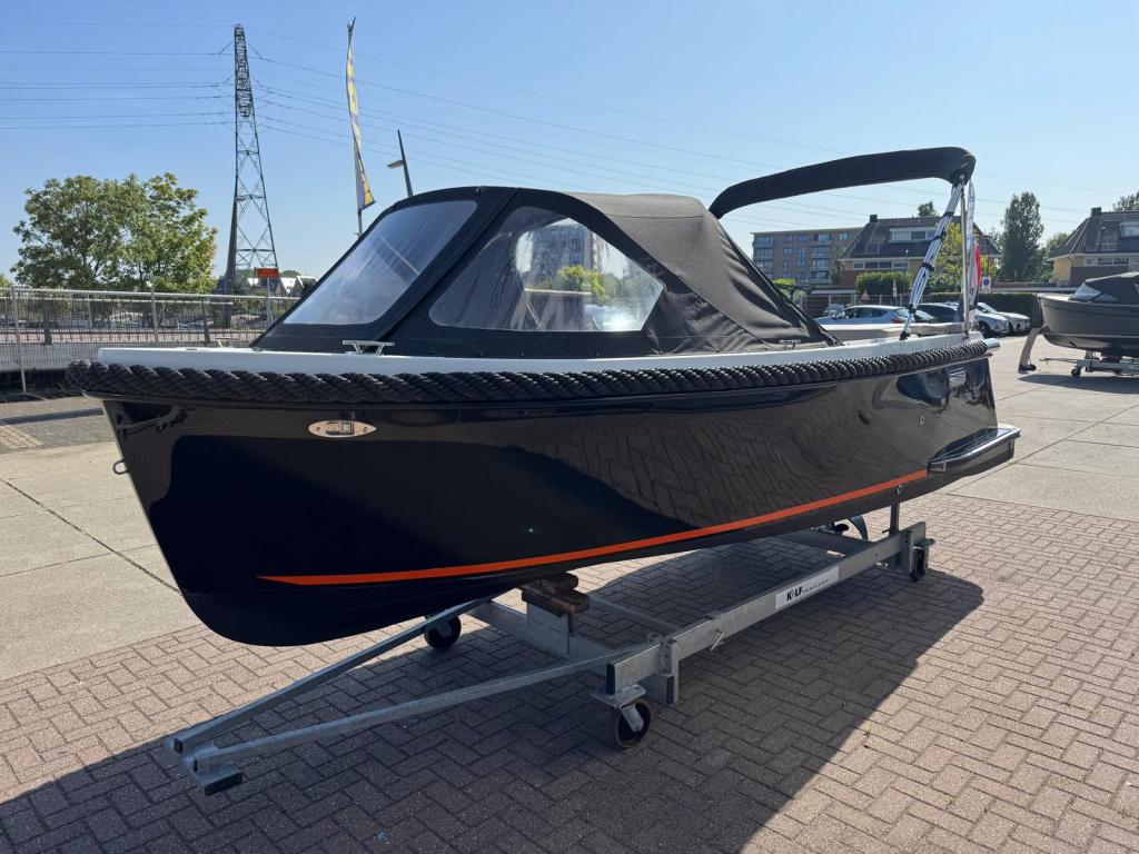 Maxima 600 met Honda 20pk