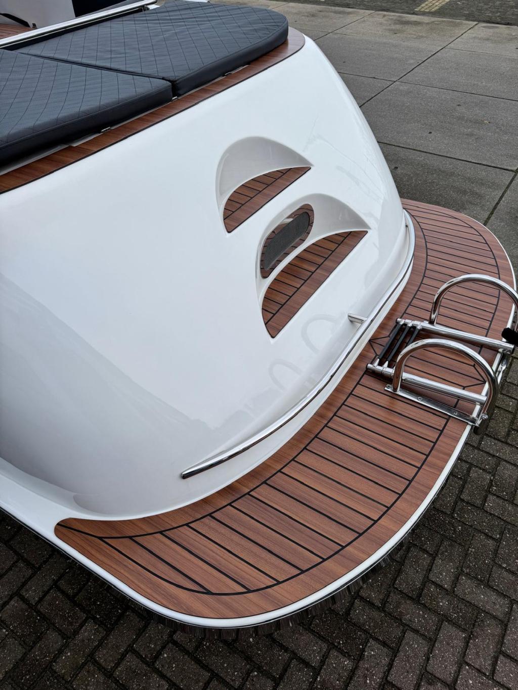 Maxima 620 met Honda 30 pk