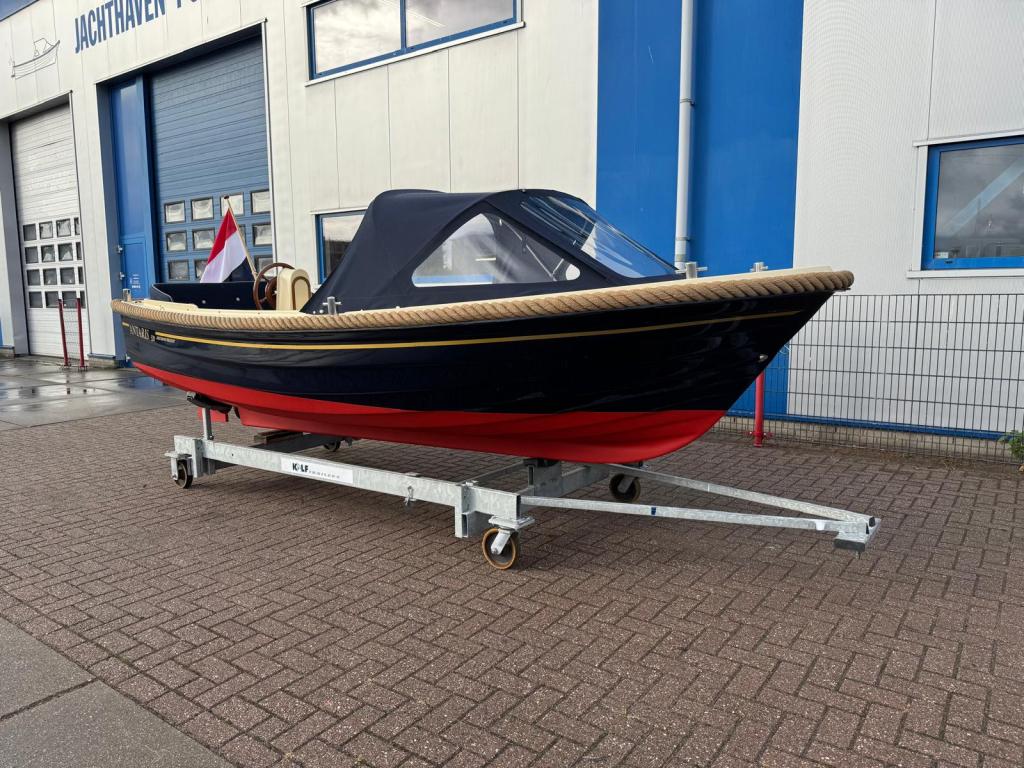 Antaris 520 met Vetus 11pk