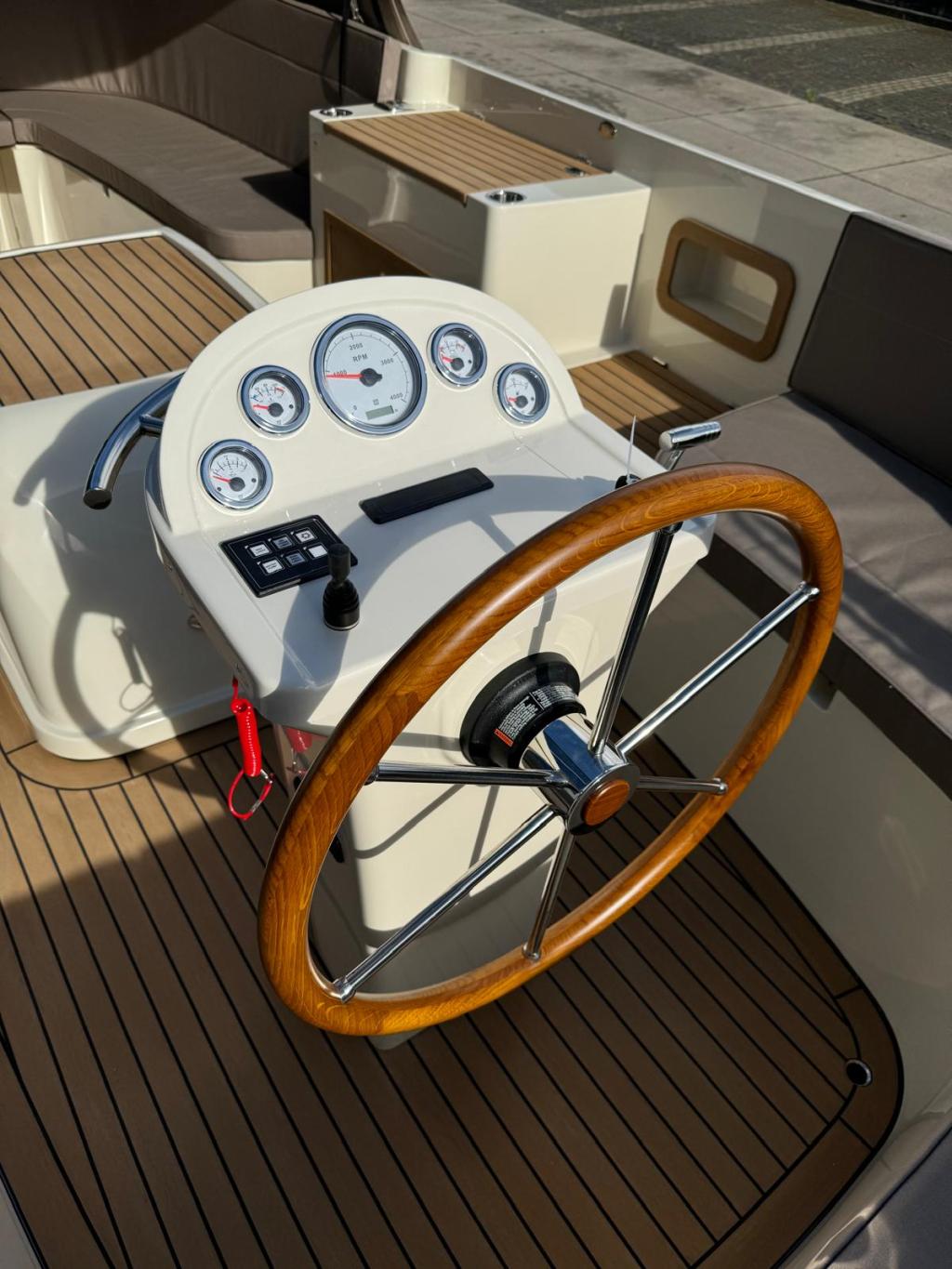 Maril 7Nxt met Vetus 52 pk