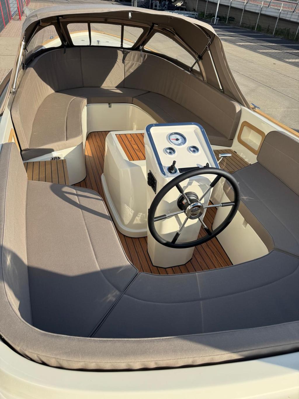 Antaris Fifty5 met Vetus 27 pk