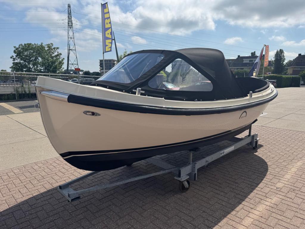 Antaris RB18 met Vetus 28 pk