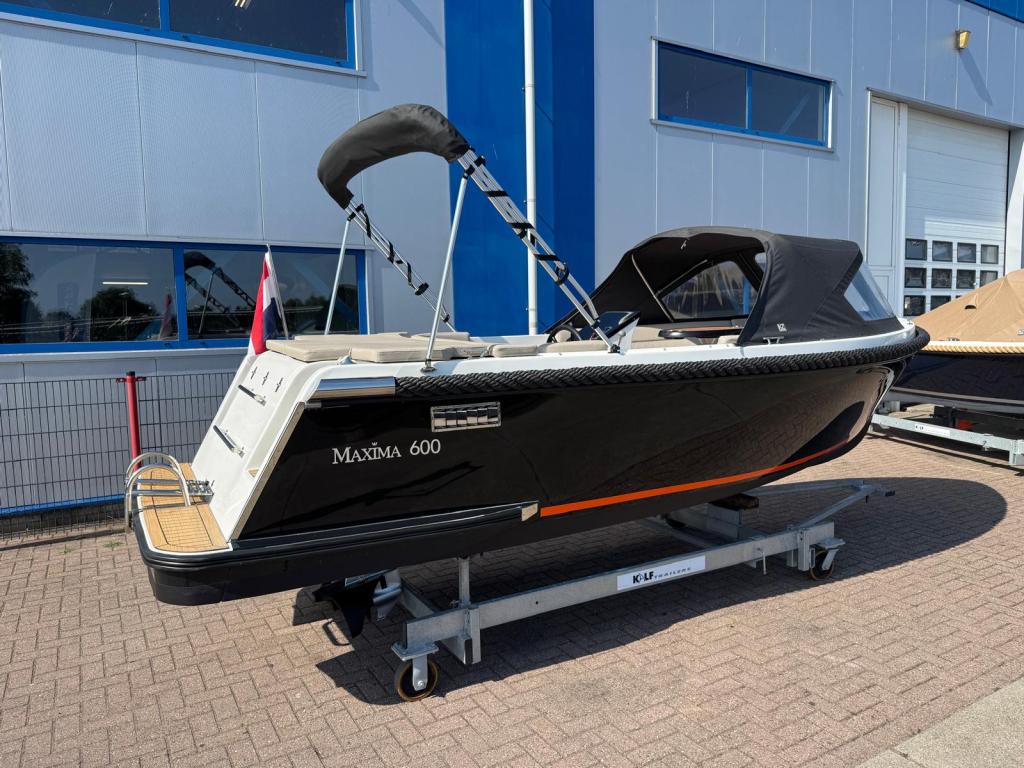 Maxima 600 met Honda 20pk